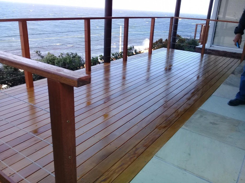 Balau Balustrade & Stainless-Steel Cable — Bloubergstrand, Bloubergstrand, Cape Town, Western Cape by Deckspertz — photograph 2