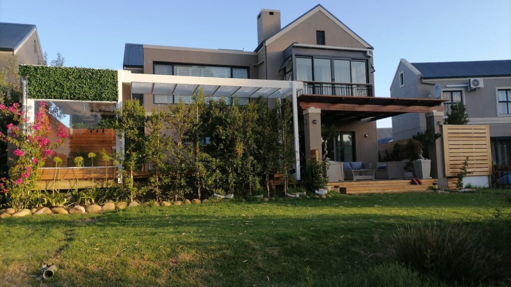 House R.Z. — Stellenbosch, Stellenbosch, Western Cape by Deckspertz — photograph 7