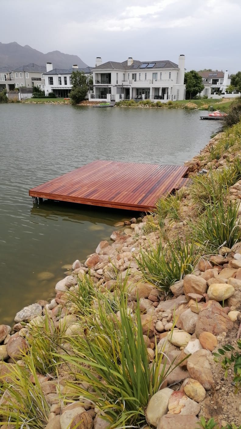 Jetty Deck — Val de Vie Estate, Val de Vie Estate, Paarl, Western Cape by Deckspertz — photograph 1