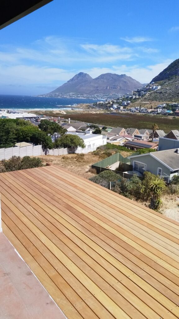 House Cronje — Fish Hoek, Fish Hoek, Cape Town, Western Cape by Deckspertz — photograph 4