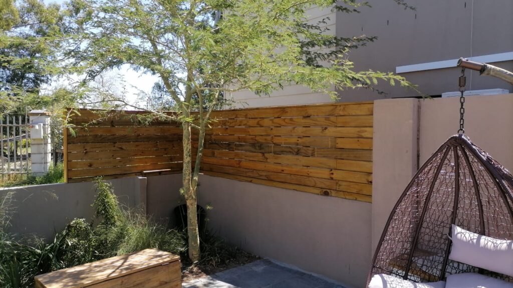 Selected Screens, Gates & Privacy Timberwork — Western Cape, Western Cape by Deckspertz — photograph 2