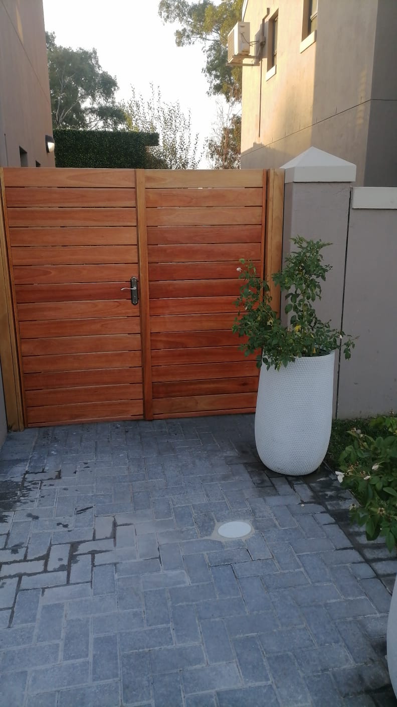 Selected Screens, Gates & Privacy Timberwork — Western Cape, Western Cape by Deckspertz — photograph 1